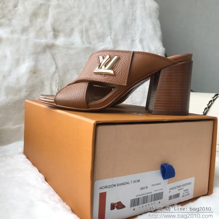 LV路易威登 18ss春夏涼拖系列 荔枝紋牛皮 簡約大方 女粗跟涼拖鞋  ljl1624
